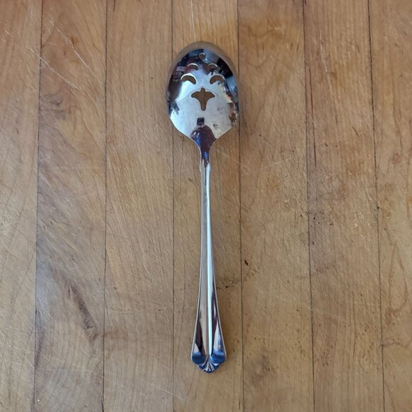 Oneida Silver Juilliard Stainless Steel Pierced Tablespoon Serving Spoon 8 1/2" - Picture 2 of 2